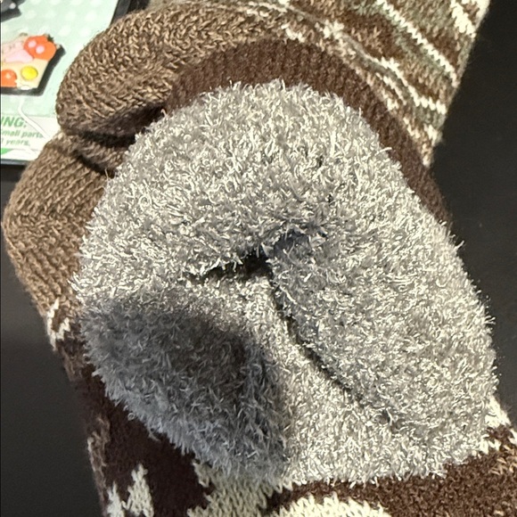 Magellan Outdoors Brown and White Deer Pattern Beanie and crock charms! NWT - Picture 3 of 3